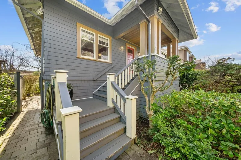 2038 W 46TH AVENUE - photo 3 of 25