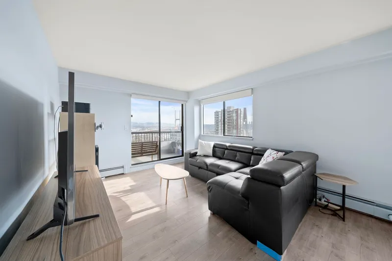 1002 209 CARNARVON STREET - photo 4 of 25