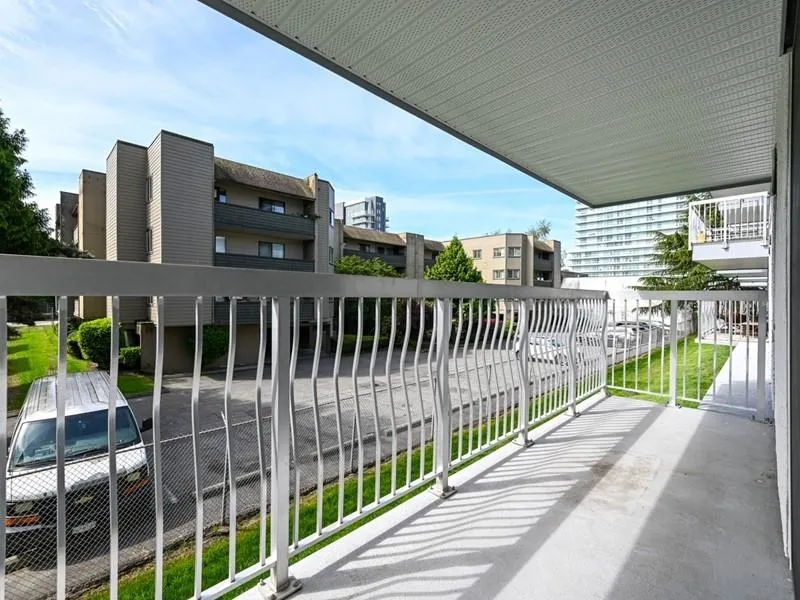 110 6420 BUSWELL STREET - photo 4 of 18