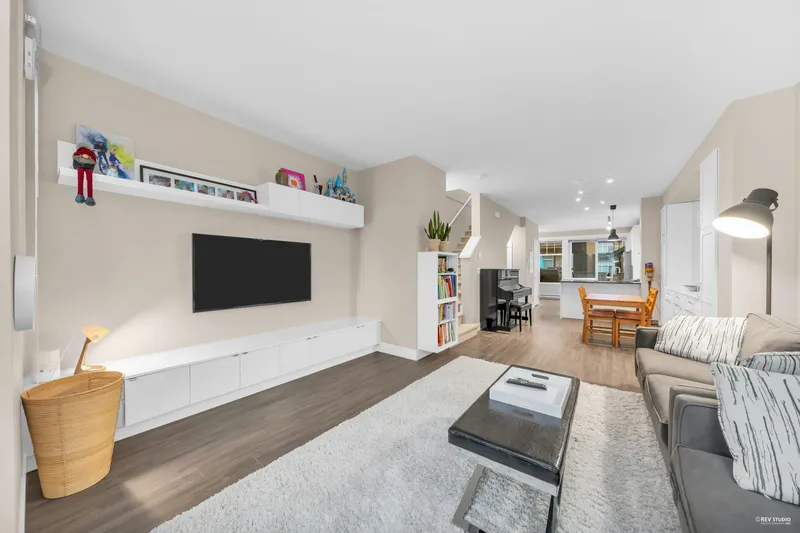 26 6088 BERESFORD STREET - photo 3 of 25