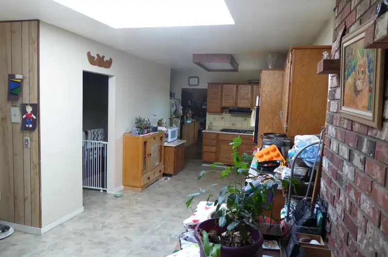 5471 184 STREET - photo 4 of 6