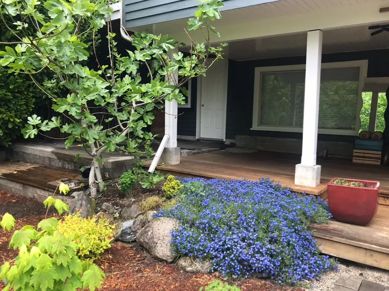 1588 INGLEWOOD AVENUE - photo 2 of 23