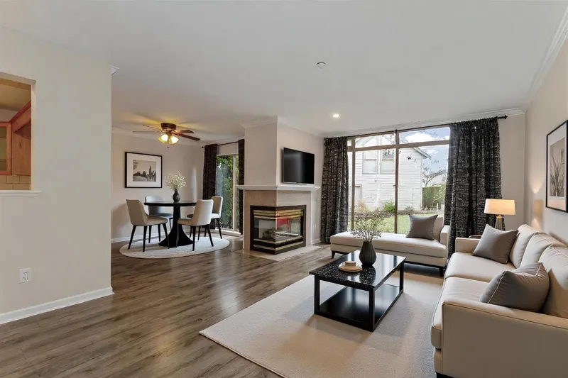 79 323 GOVERNORS COURT - photo 2 of 25