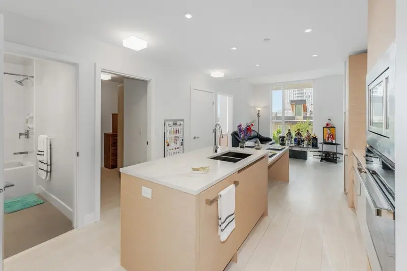 701 3538 SAWMILL CRESCENT - photo 4 of 23