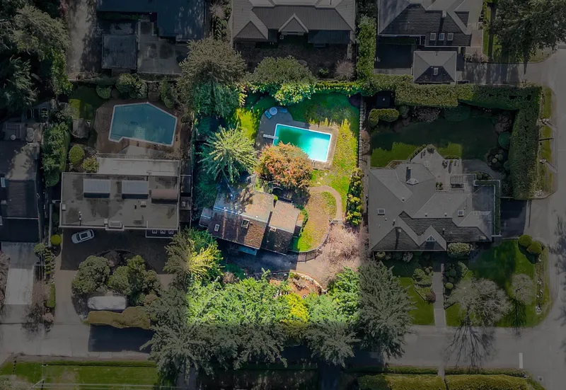 1650 PALMERSTON AVENUE - photo 1 of 25