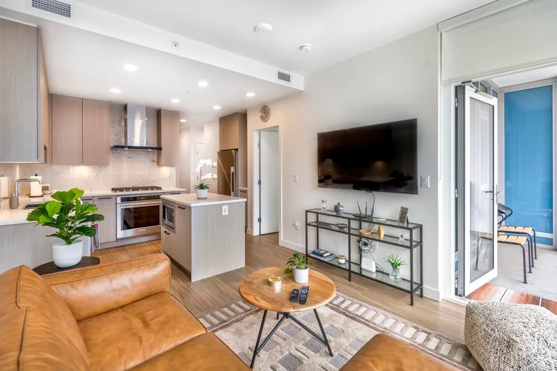 603 555 SYDNEY AVENUE - photo 4 of 25