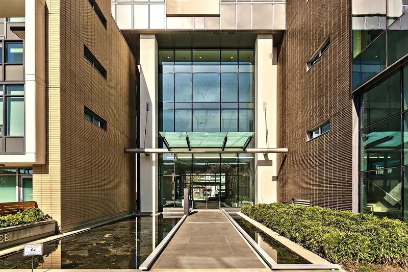 603 6461 TELFORD AVENUE - photo 2 of 15