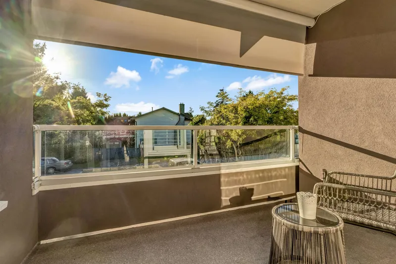 205 1320 55 STREET - photo 1 of 16