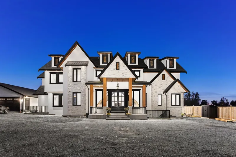 19890 16 AVENUE - photo 1 of 25