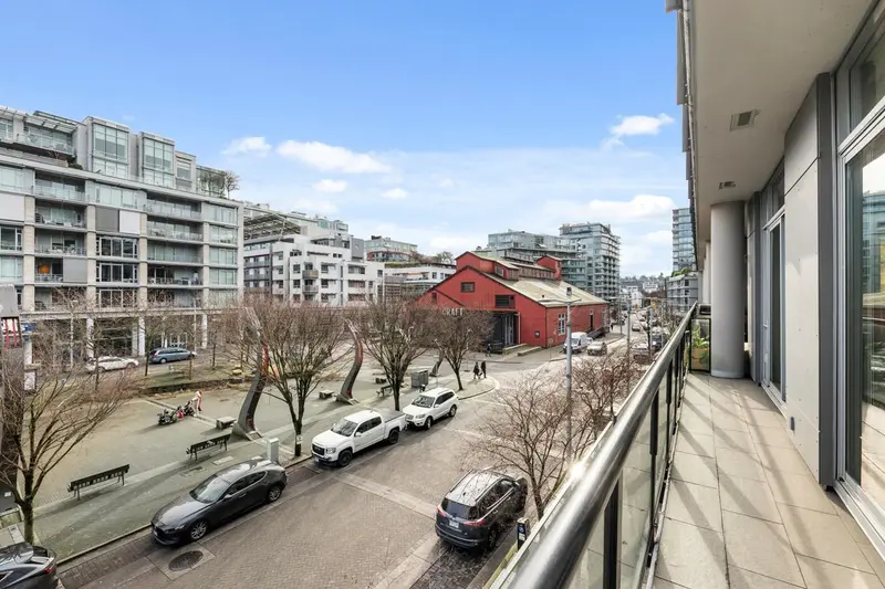 302 1625 MANITOBA STREET - photo 4 of 25