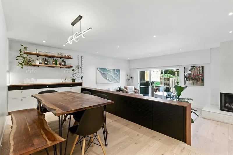 137 3300 CAPILANO ROAD - photo 1 of 25