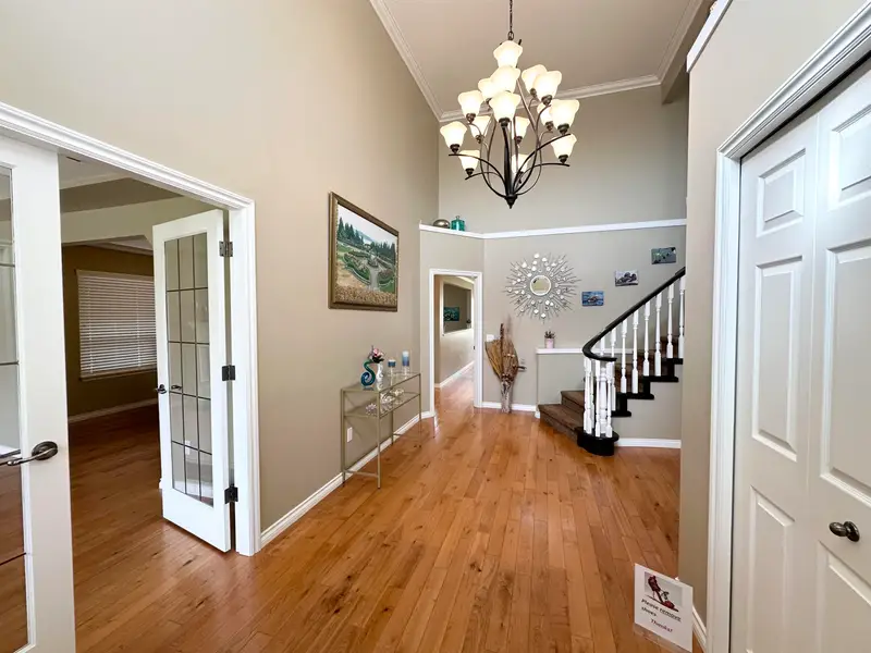 14897 22 AVENUE - photo 4 of 25