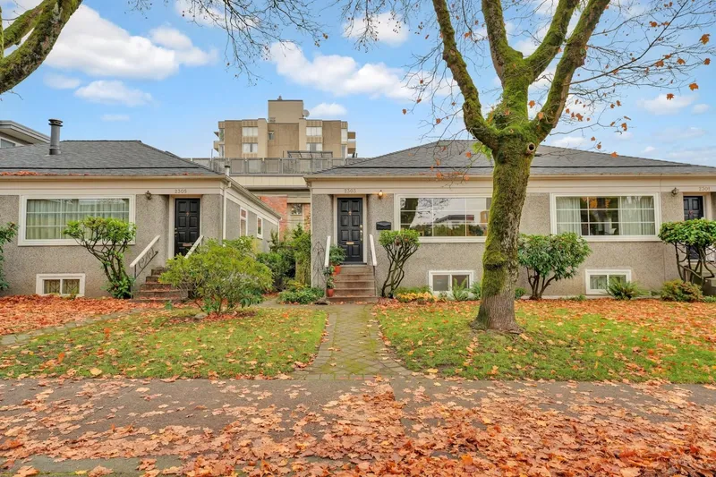 2303 W 3RD AVENUE - photo 4 of 25