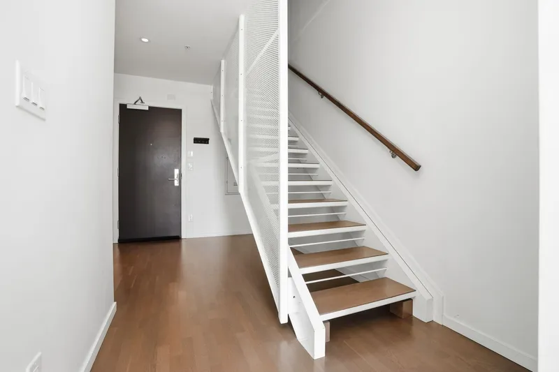 309 133 E 8TH AVENUE - photo 4 of 25