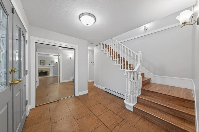 2562 FUCHSIA PLACE - photo 4 of 25