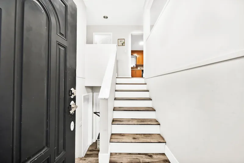 14539 CHARTWELL DRIVE - photo 3 of 25