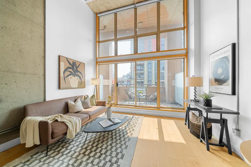 413 1529 W 6TH AVENUE - photo 2 of 22