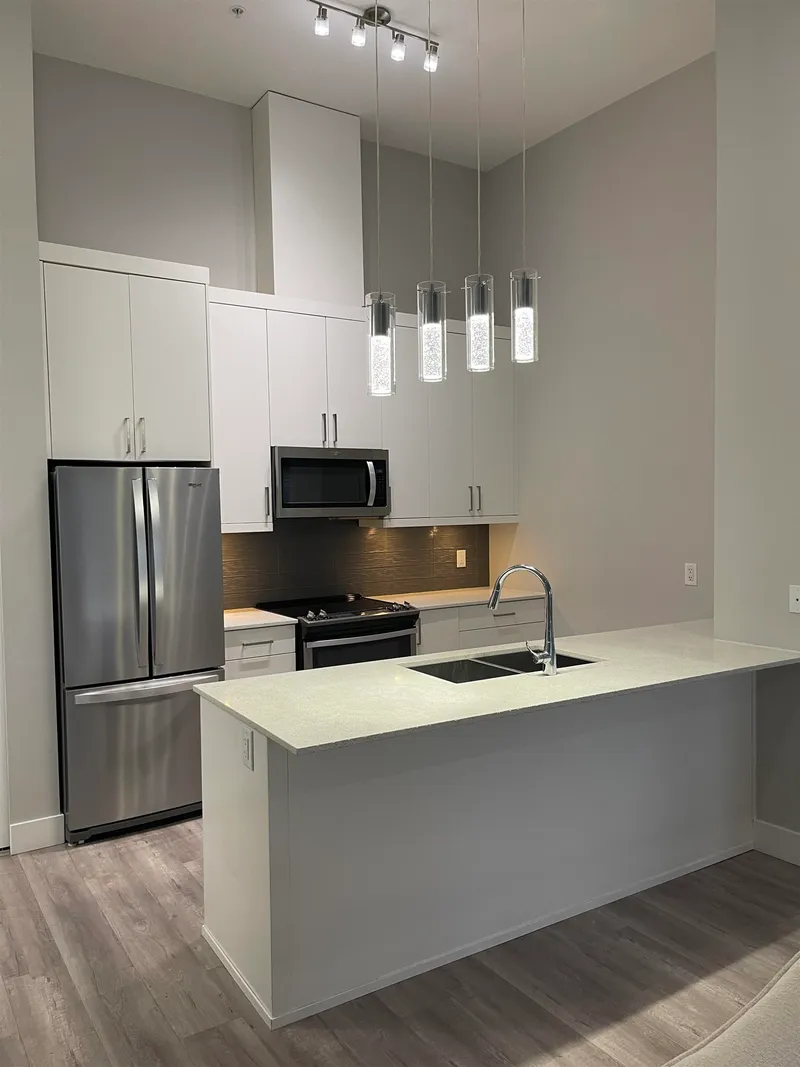 605 9015 120 STREET - photo 3 of 9