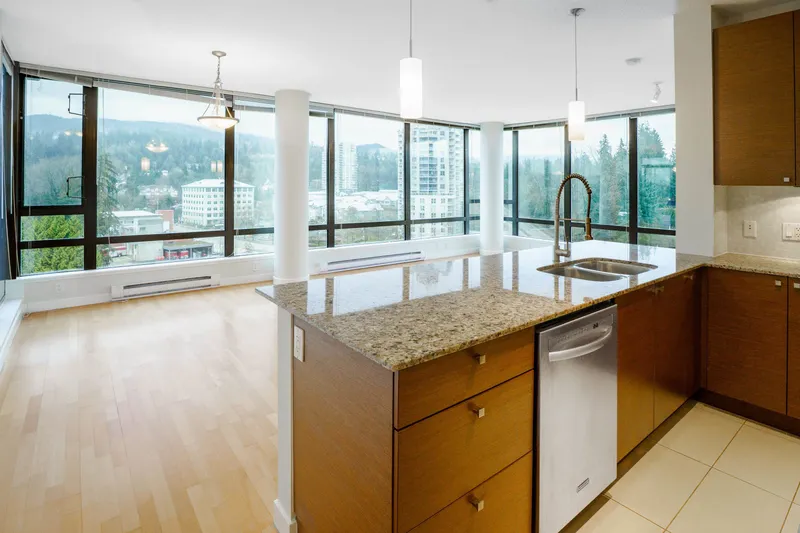 708 110 BREW STREET - photo 4 of 25