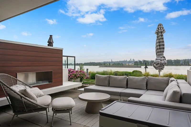 TH210 210 SALTER STREET - photo 1 of 25