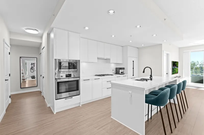 508 3198 RIVERWALK AVENUE - photo 1 of 25