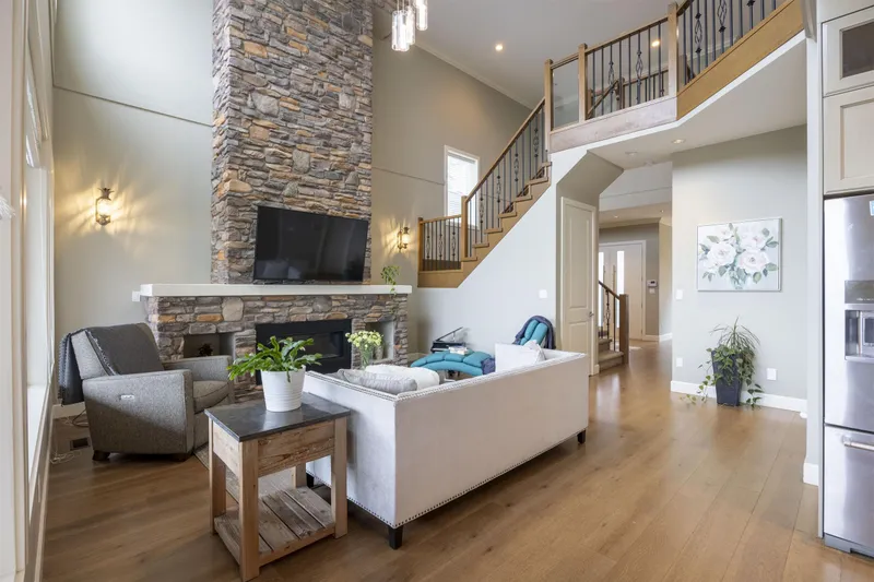 1407 STRAWLINE HILL STREET - photo 1 of 25