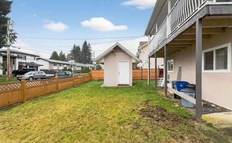 32891 BAKERVIEW AVENUE - photo 4 of 21