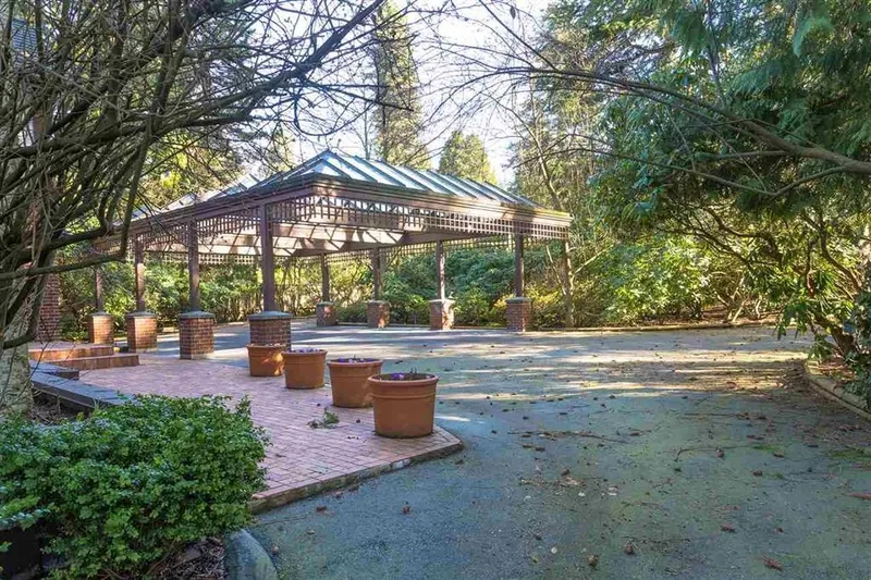 4777 W 2ND AVENUE - photo 4 of 16