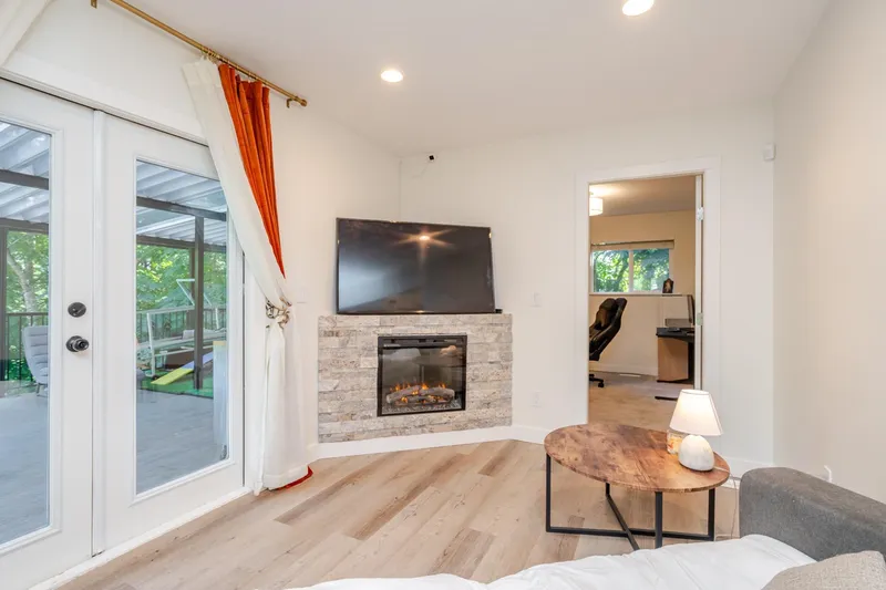 8528 DUNN STREET - photo 4 of 25