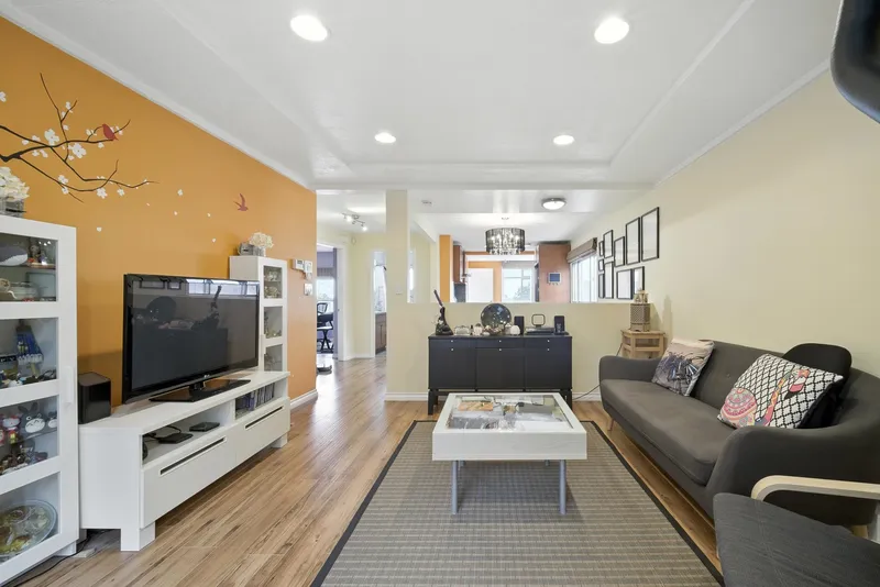 966 E 64TH AVENUE - photo 4 of 25