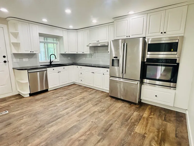 6080 SKAHA CRESCENT - photo 3 of 8