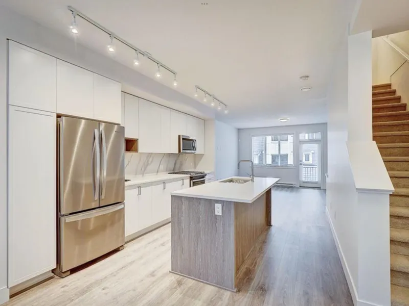 109 9718 161A STREET - photo 3 of 4