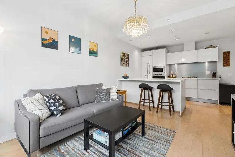 403 181 W 1ST AVENUE - photo 3 of 25