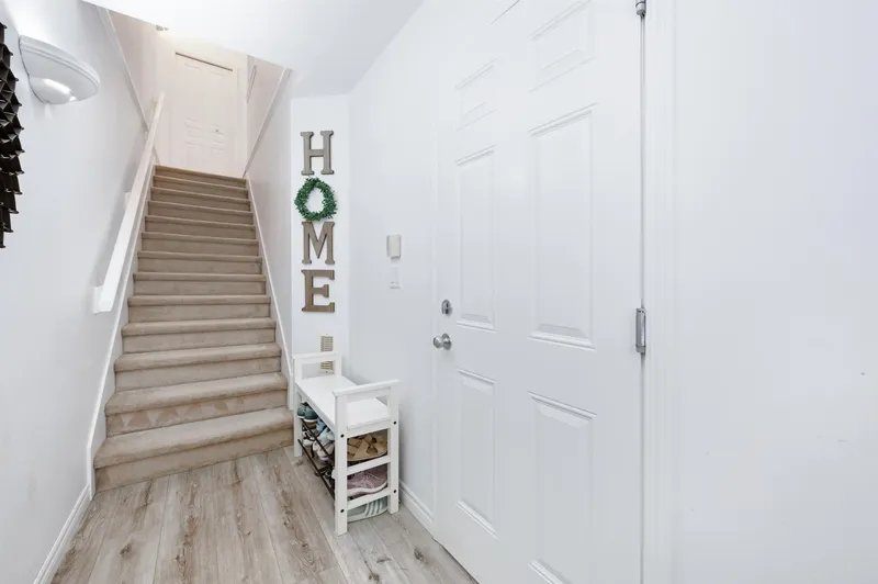 48 18828 69 AVENUE - photo 4 of 25