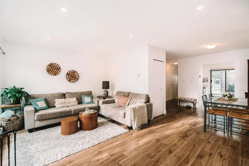 19 230 W 14TH STREET - photo 1 of 25