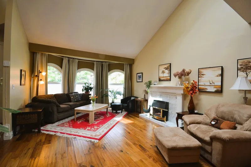 15 PARKWOOD PLACE - photo 4 of 25