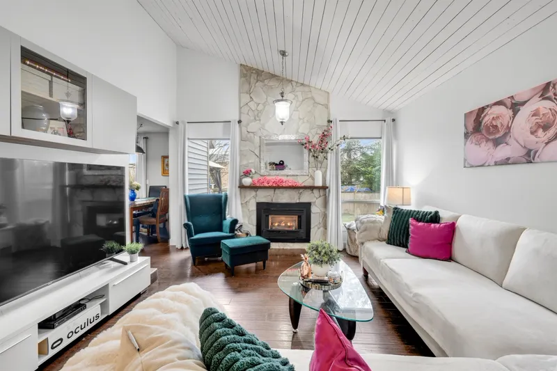 6074 E GREENSIDE DRIVE - photo 3 of 23