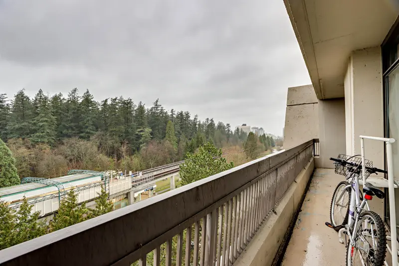 904 5932 PATTERSON AVENUE - photo 1 of 23