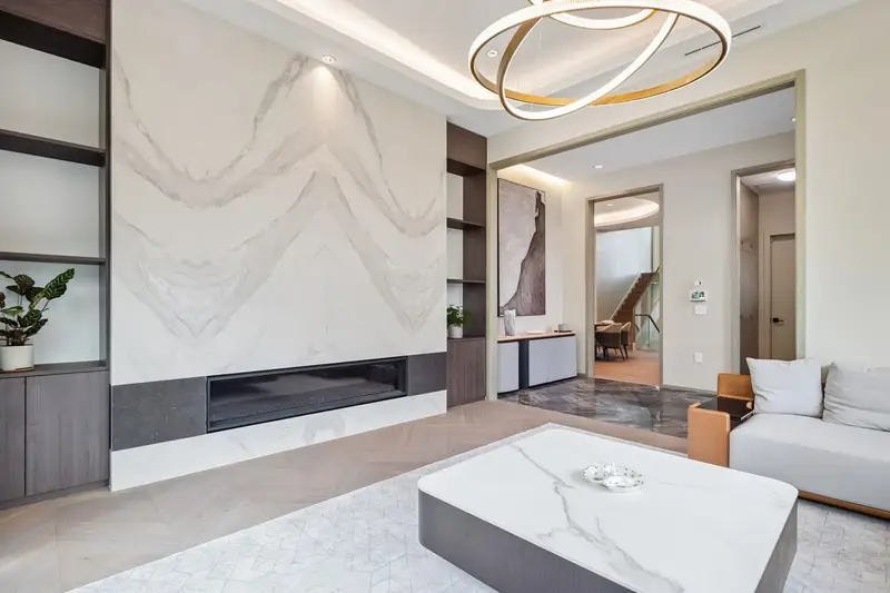 6363 BUCKINGHAM DRIVE - photo 3 of 20