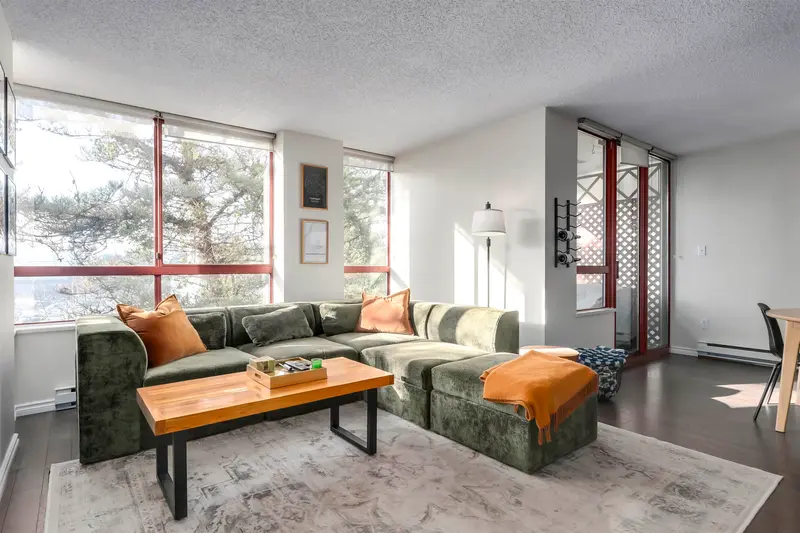 203 220 ELEVENTH STREET - photo 2 of 25