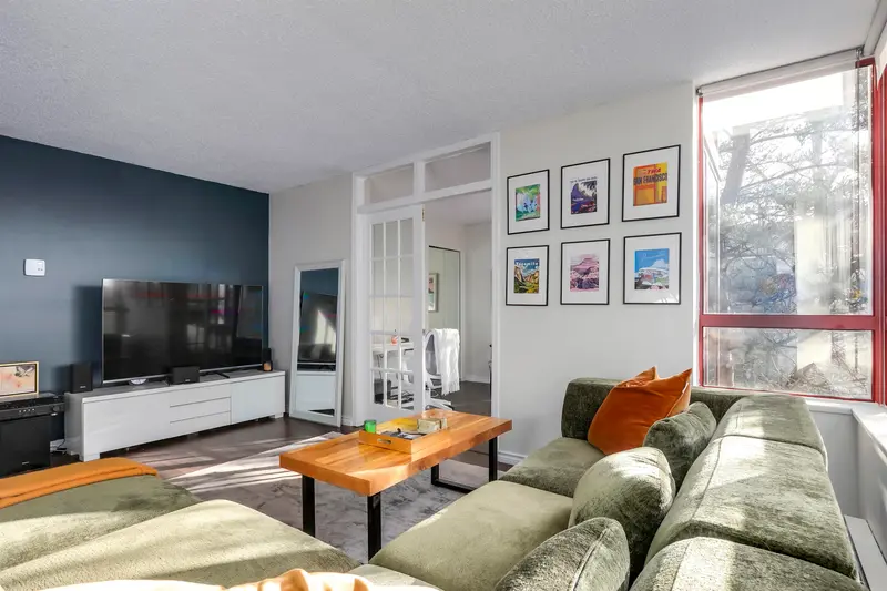 203 220 ELEVENTH STREET - photo 4 of 25