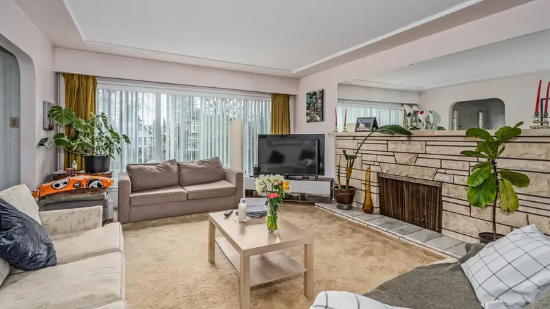 5433 ASH STREET - photo 2 of 25