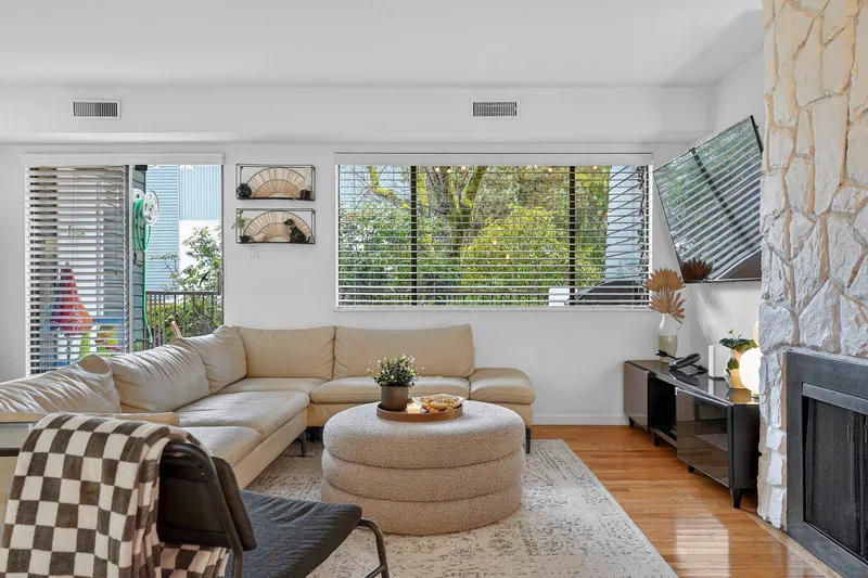 7355 CAPISTRANO DRIVE - photo 4 of 21