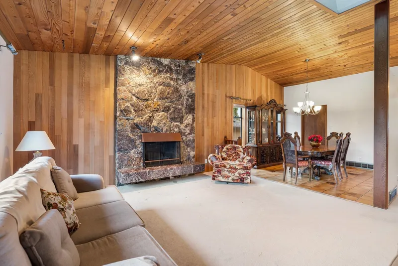 11417 SOMERSET CRESCENT - photo 4 of 25