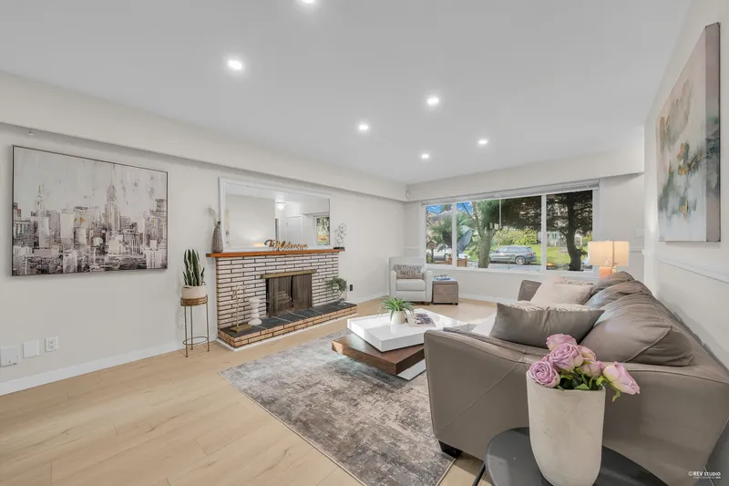 1362 E 60TH AVENUE - photo 4 of 25