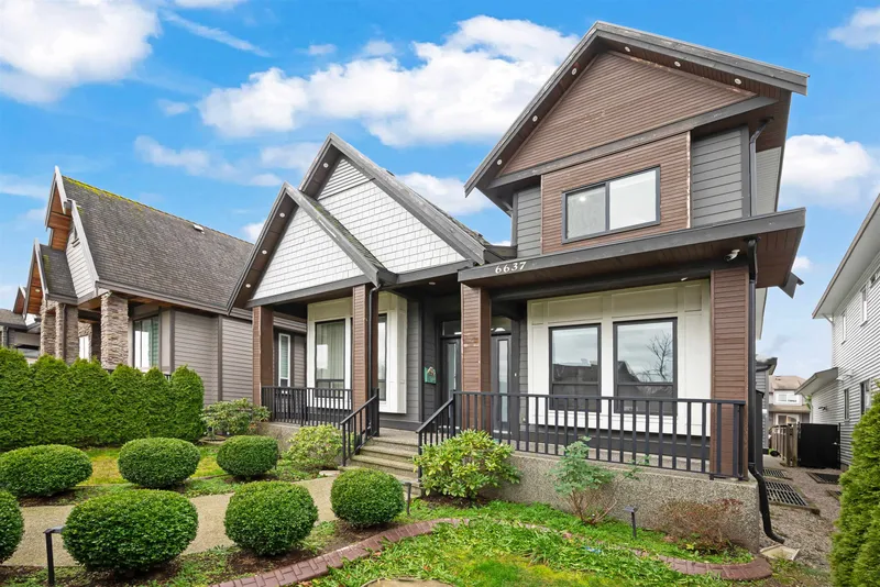 6637 121A STREET - photo 2 of 25