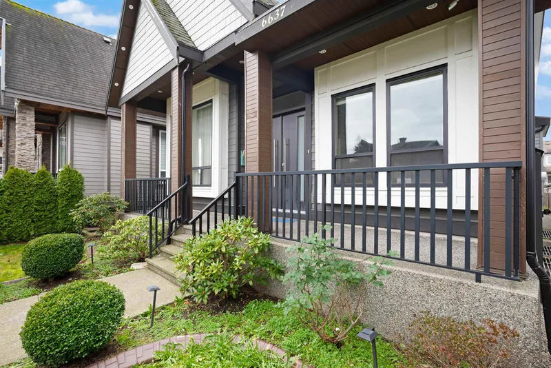 6637 121A STREET - photo 3 of 25