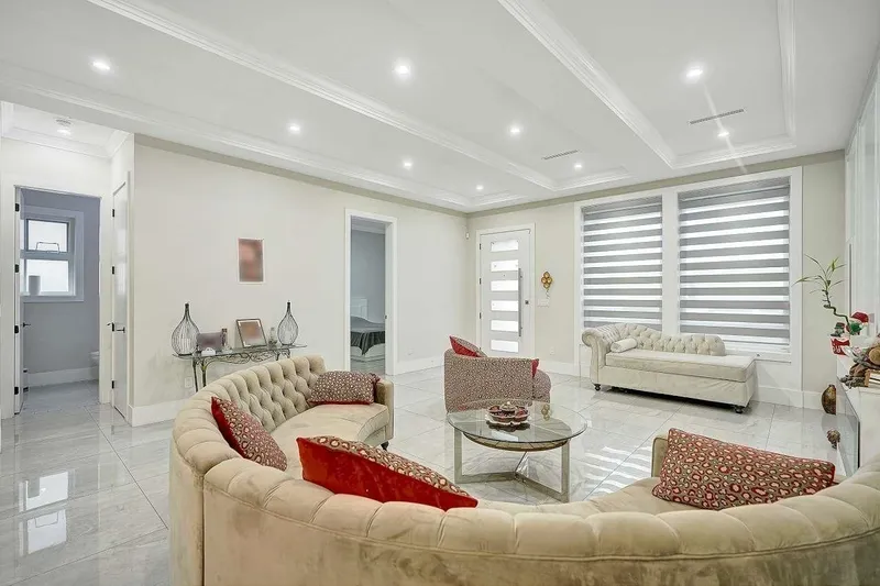 12420 80 AVENUE - photo 2 of 25