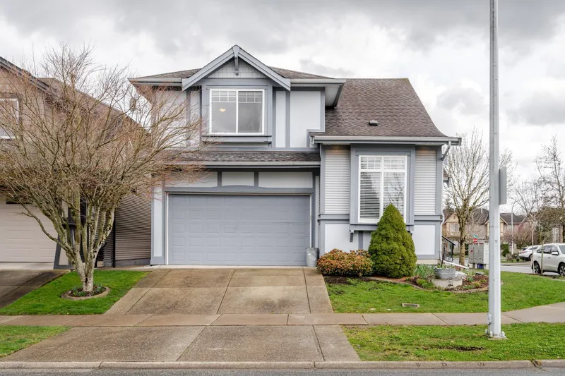 18759 66 AVENUE - photo 2 of 25