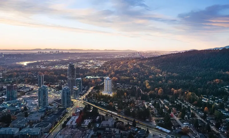 405 626 CLAREMONT STREET - photo 4 of 12